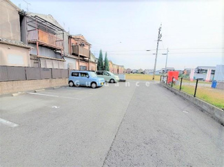 【駐車場】