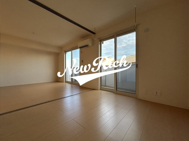 高崎市東貝沢町４丁目のアパートのバルコニー