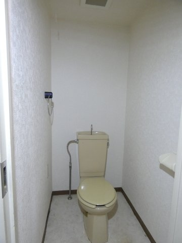 エスポワール東所沢のトイレ|同タイプ別室の写真になります。