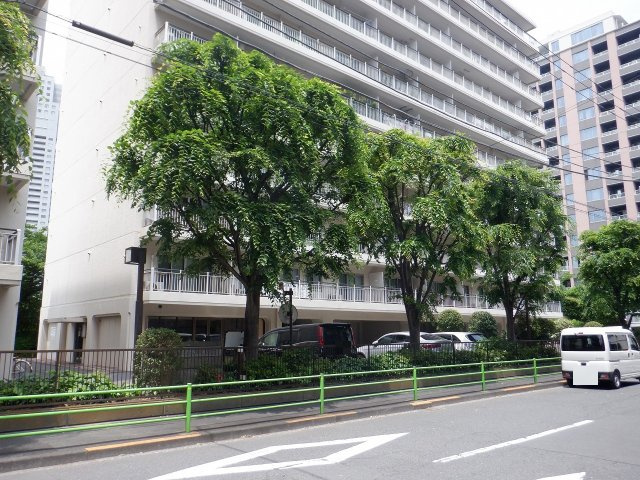 月島リバーハウスB棟の外観