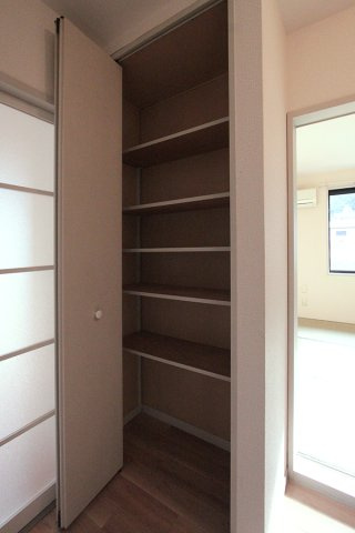 フォーブル白子Bの収納