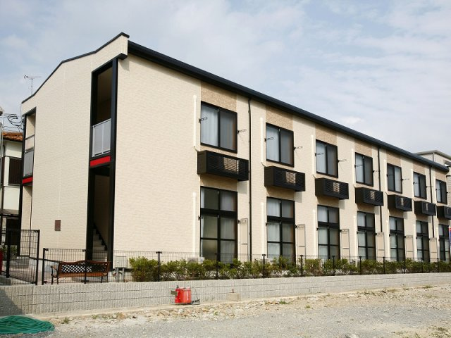 レオパレス三田駅前の外観
