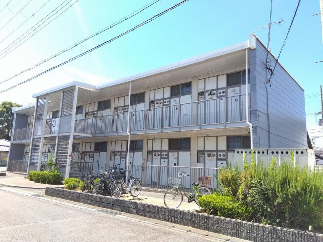 明石市沢野３丁目のアパートの外観