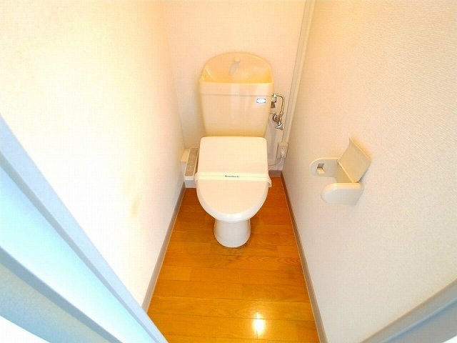 明石市沢野３丁目のアパートのトイレ
