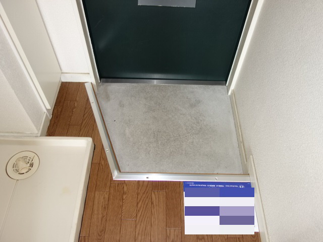 神戸市西区玉津町今津のアパートの玄関