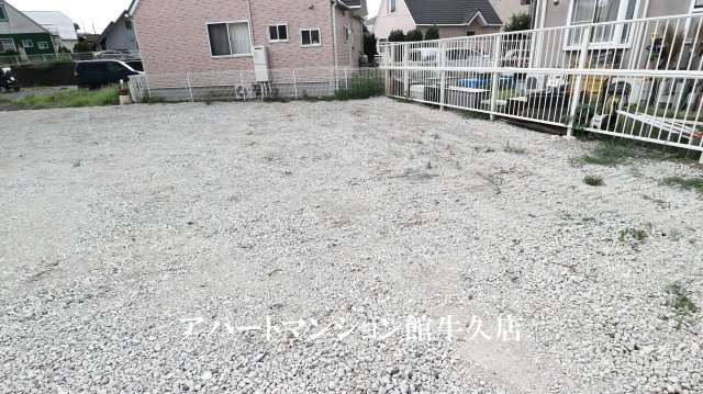 カミラの駐車場