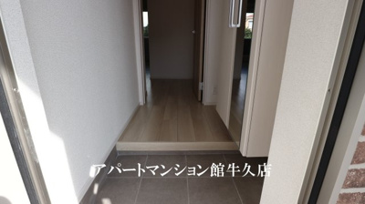 【玄関】 | カミラ