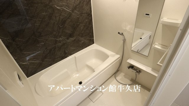 カミラの浴室