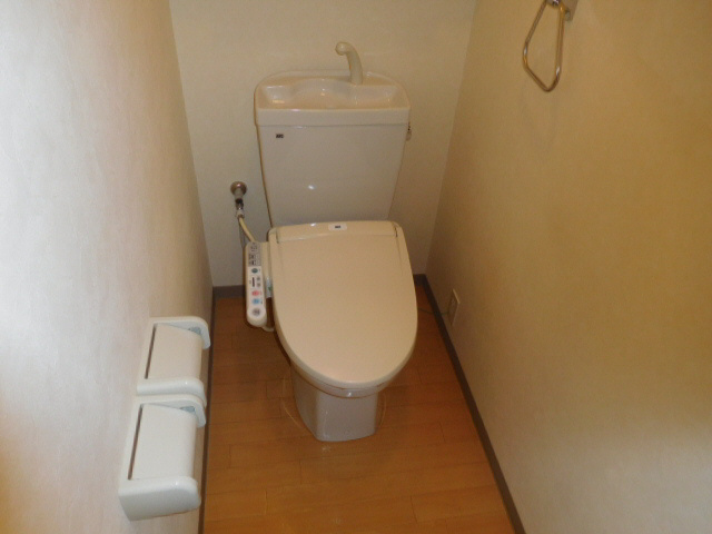 加古川市野口町坂元北３丁目のアパートのトイレ