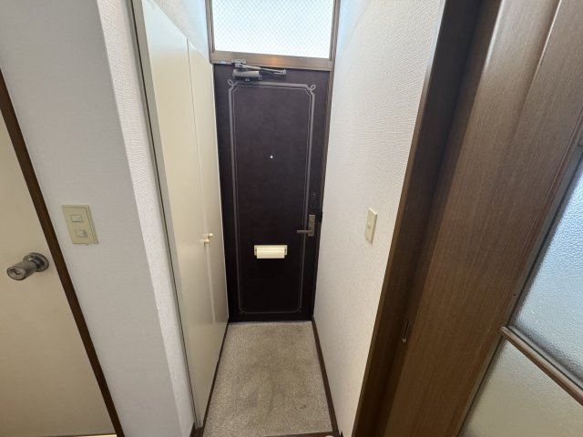 ウエストハイツの玄関