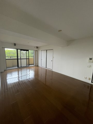 朝日プラザモンターニュ北神戸1番館のロビー