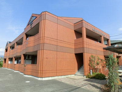 【外観】 | レジデンスファミーナ | 外観写真（昼）