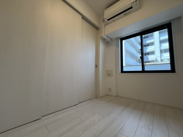 仕切り間を閉じることもできます