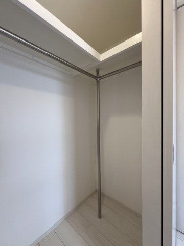 ウォークインクローゼットがあります