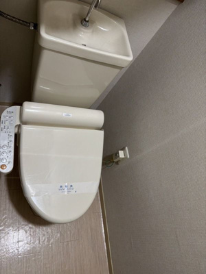 【トイレ】 | 富士見市羽沢二丁目戸建て | コンパクトで使いやすいトイレです