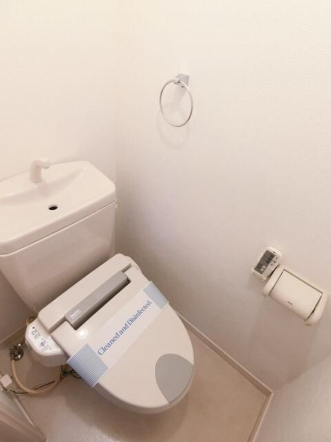 横浜市旭区さちが丘のアパートのトイレ