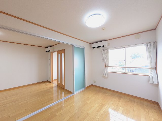 セレッソIIの洋室