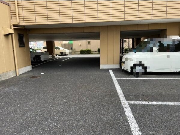 エクセレント港の駐車場