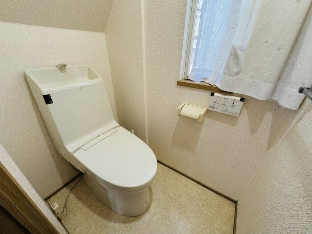 取手市椚木　中古戸建のトイレ