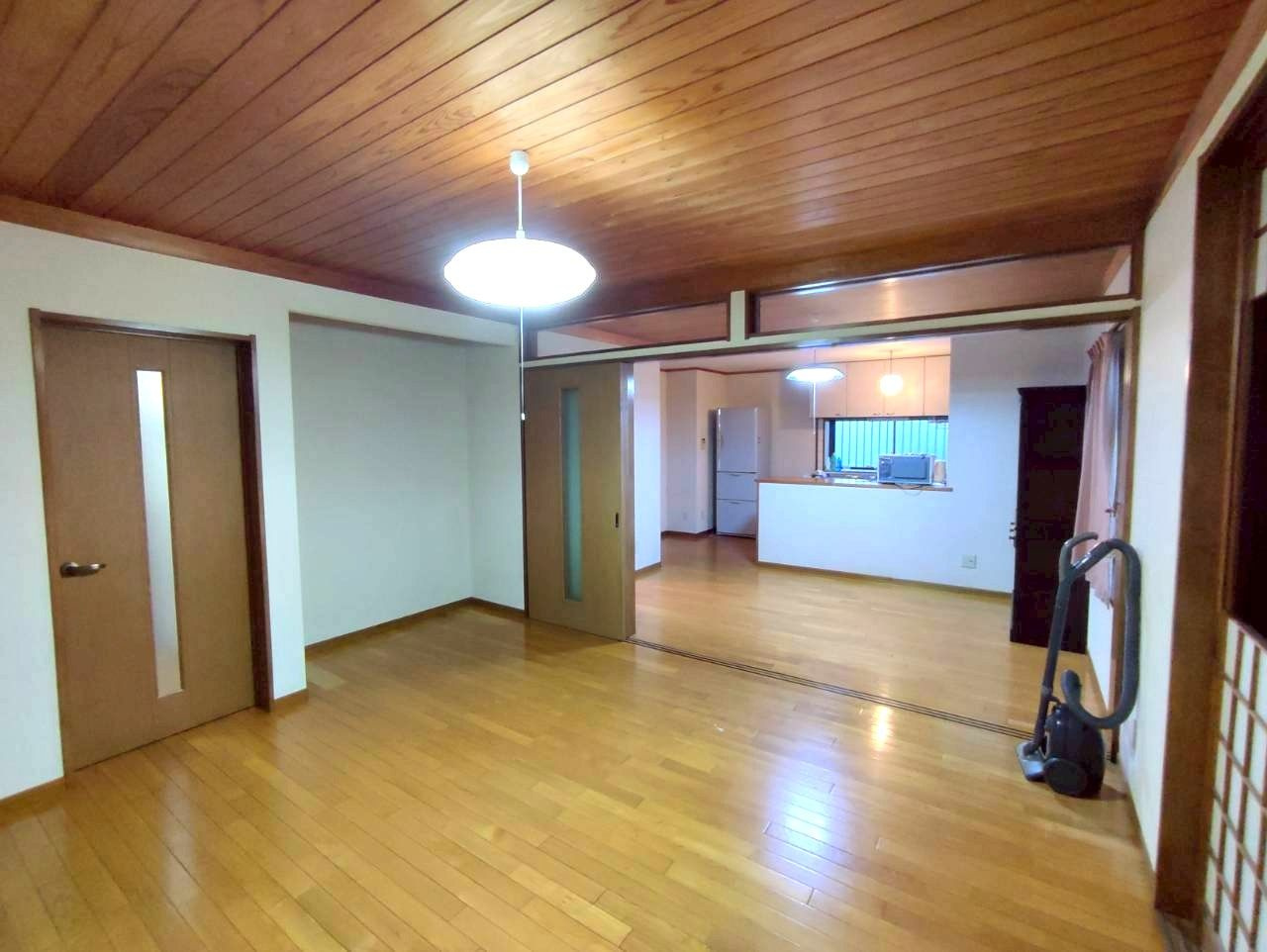 小郡市小郡　中古戸建の居間・リビング