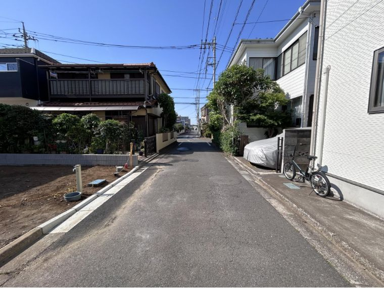 仲介手数料無料　所沢市向陽町・新築全1棟の前面道路含む現地写真