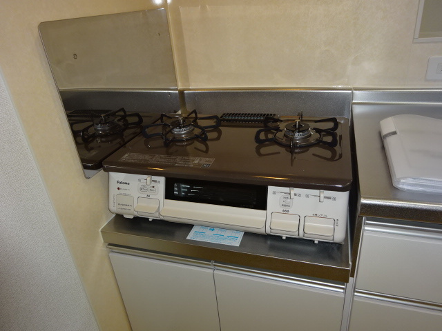 グレイス茶屋町駅前Aのキッチン|２口ガスコンロ付き