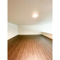 明るい色調の室内です