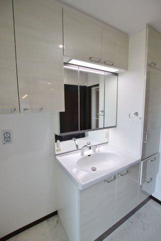 小郡市二森　中古戸建の独立洗面台