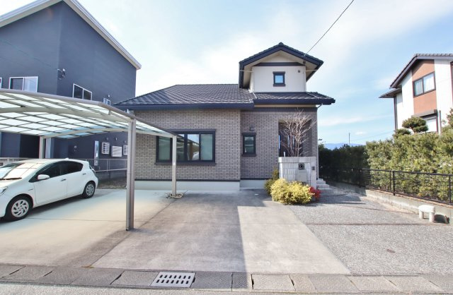 小郡市二森　中古戸建の外観