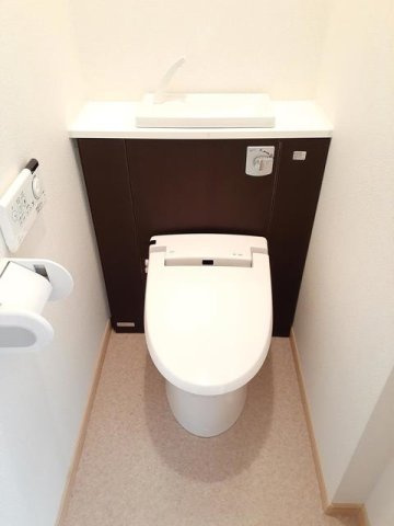コンパクトで使いやすいトイレです