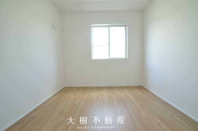 【洋室】 | 綾瀬市深谷中6丁目 新築戸建て 全1棟【仲介手数料無料】 | 2階　洋室2（6.0帖）