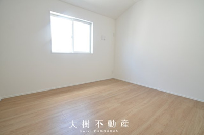 【洋室】 | 綾瀬市深谷中6丁目 新築戸建て 全1棟【仲介手数料無料】 | 2階　洋室3（4.8帖）