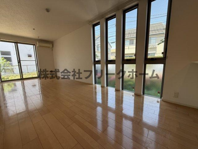 パークサイドレジデンスの居間・リビング