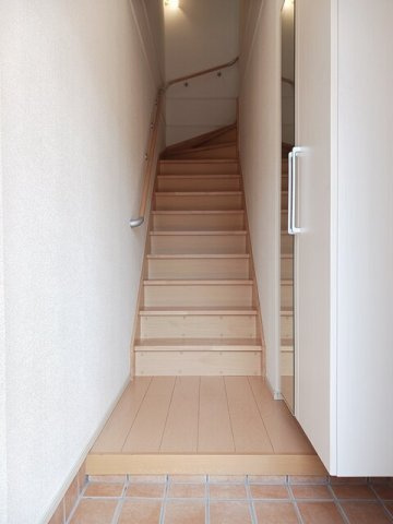 収納もある玄関です