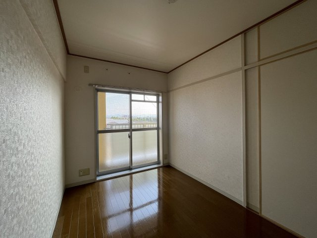 明るい洋室です