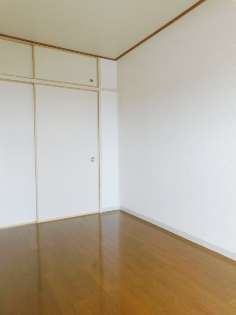 ゆったりした洋室です