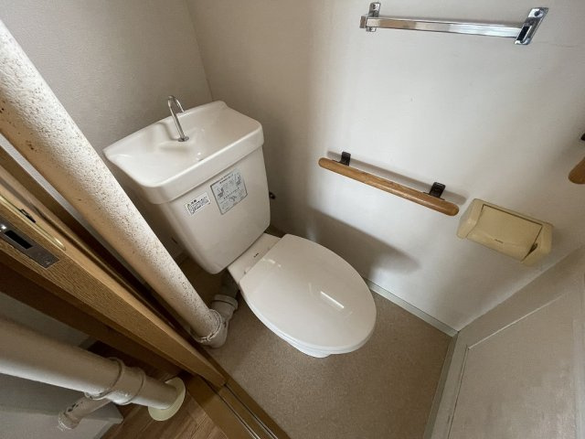 シンプルで使いやすいトイレです