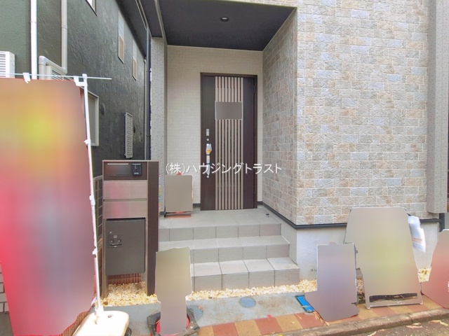 仲介手数料無料　所沢市向陽町・新築全2棟の玄関
