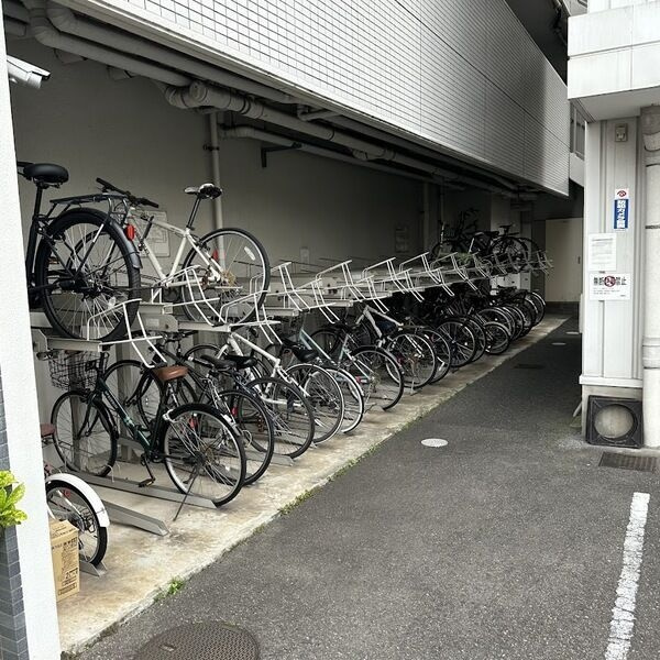 グレンパーク中島のその他共用部分|駐輪場です