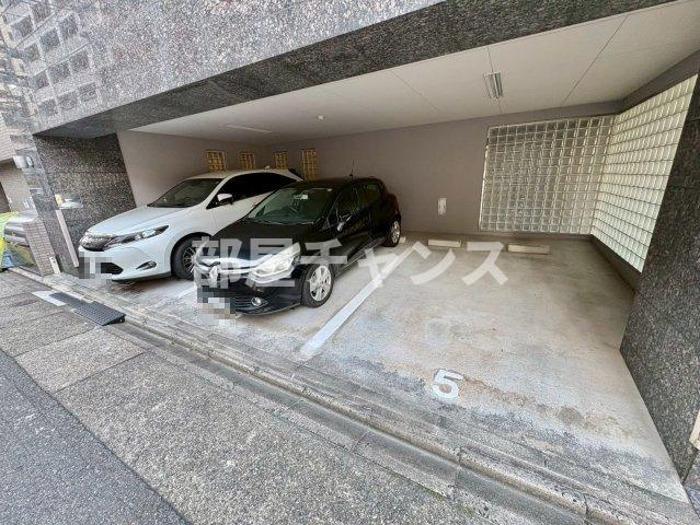 アビタシオン葵の駐車場