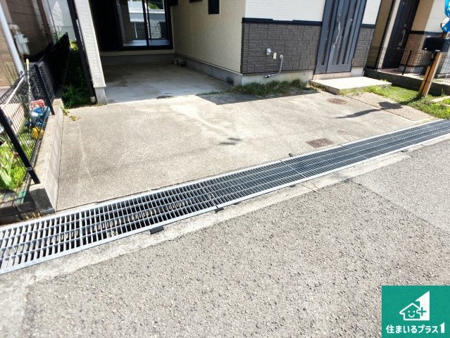 神戸市須磨区妙法寺白坂　中古一戸建ての駐車場|駐車スペース！散水栓があるので、こまめに愛車を洗えます！