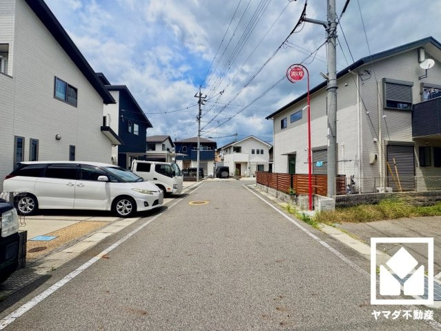 大津市雄琴５丁目　2期　1号棟の前面道路含む現地写真|6月21日　現地写真更新
