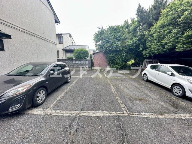 パルハウスの駐車場|高崎、前橋のお部屋探しはエンドスケープまで！お客様の理想お聞かせ下さい♪