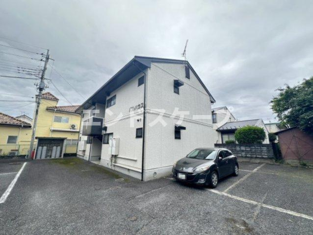 パルハウスの駐車場|高崎、前橋のお部屋探しはエンドスケープまで！お客様の理想お聞かせ下さい♪