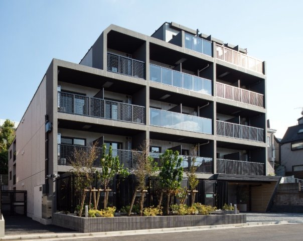 【外観】 | ARKMARK東中野 | 鉄筋コンクリート造のがっちりとした建物。