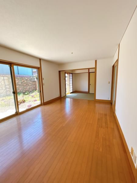 小郡市希みが丘６丁目　中古戸建の居間・リビング