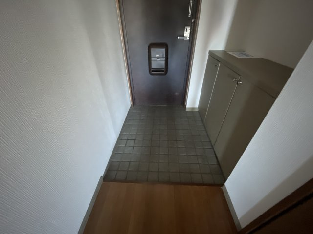 エートルウールーの玄関