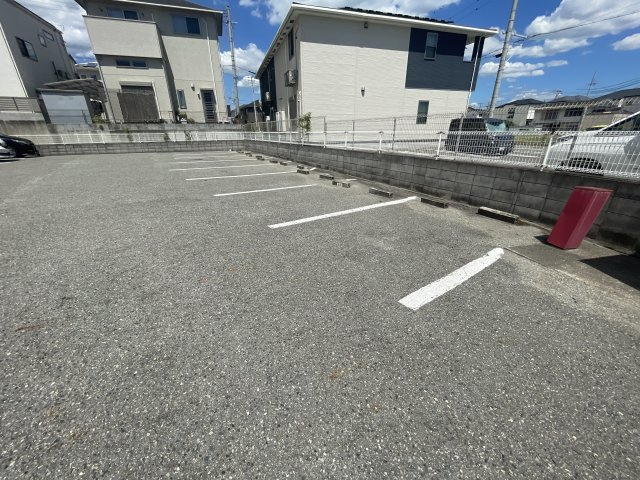 エートルウールーの駐車場