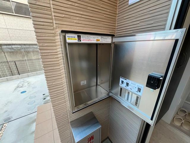 仮）夜臼6丁目新築アパートのその他|宅配ボックス（イメージ）