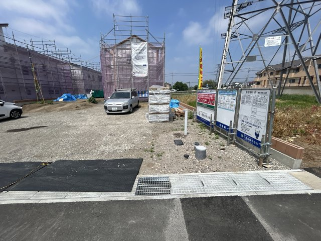 新築　前橋市富士見町時沢第12　Livele Garden.S　1号棟の駐車場|現地写真　駐車スペースは並列2台分可能です！
　
